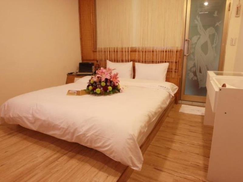 合悅都會商旅 Heyue Hotel Хсинчу Сити Екстериор снимка